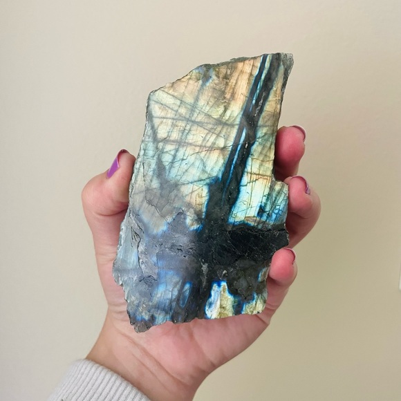 Labradorite - Picture 10 of 12